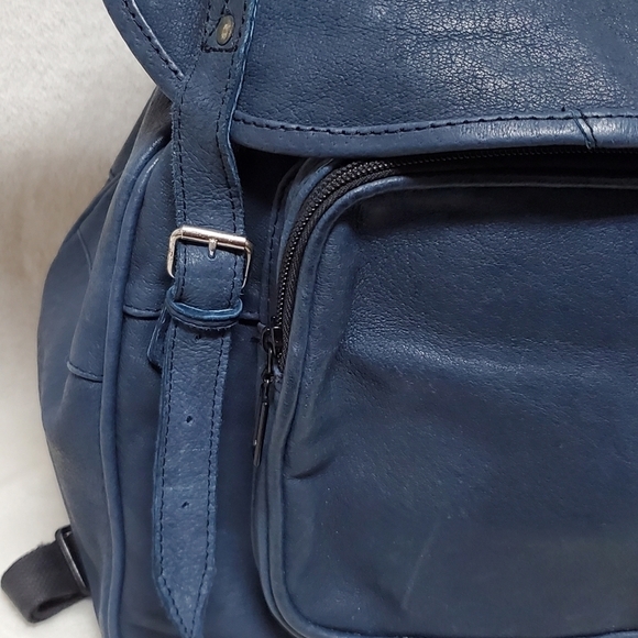VINTAGE 70s Indigo Blue Textured Leather Large Backpack Overnight Weekend Bag - Picture 10 of 16
